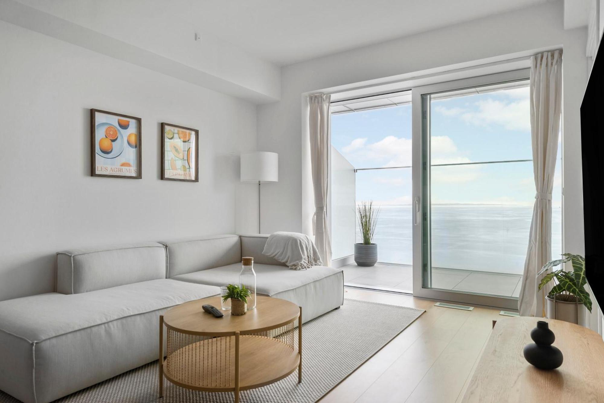 Endless Ocean Views With Private Balcony Apartment Aarhus Exterior photo